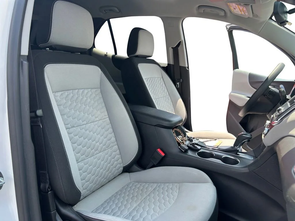 Used 2021 SUMMIT WHITE Chevrolet LS image 25
