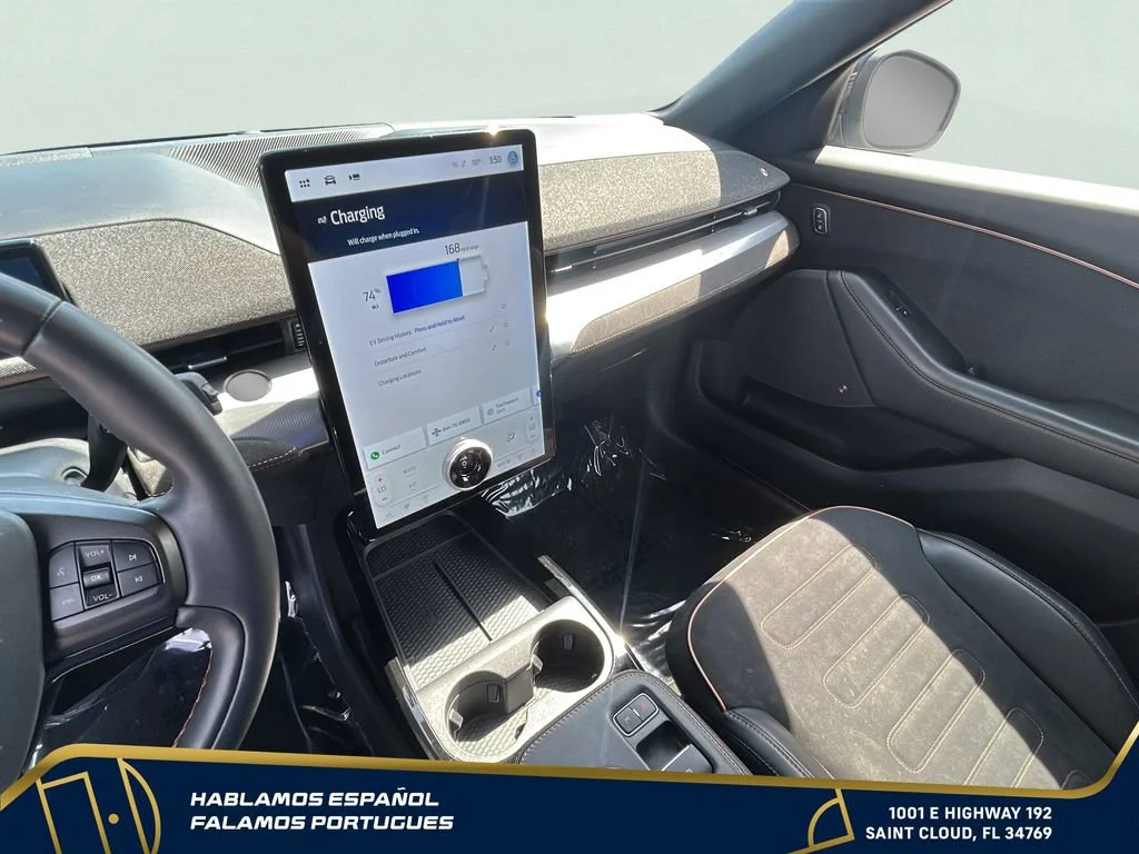 Used 2021 White Ford GT image 20