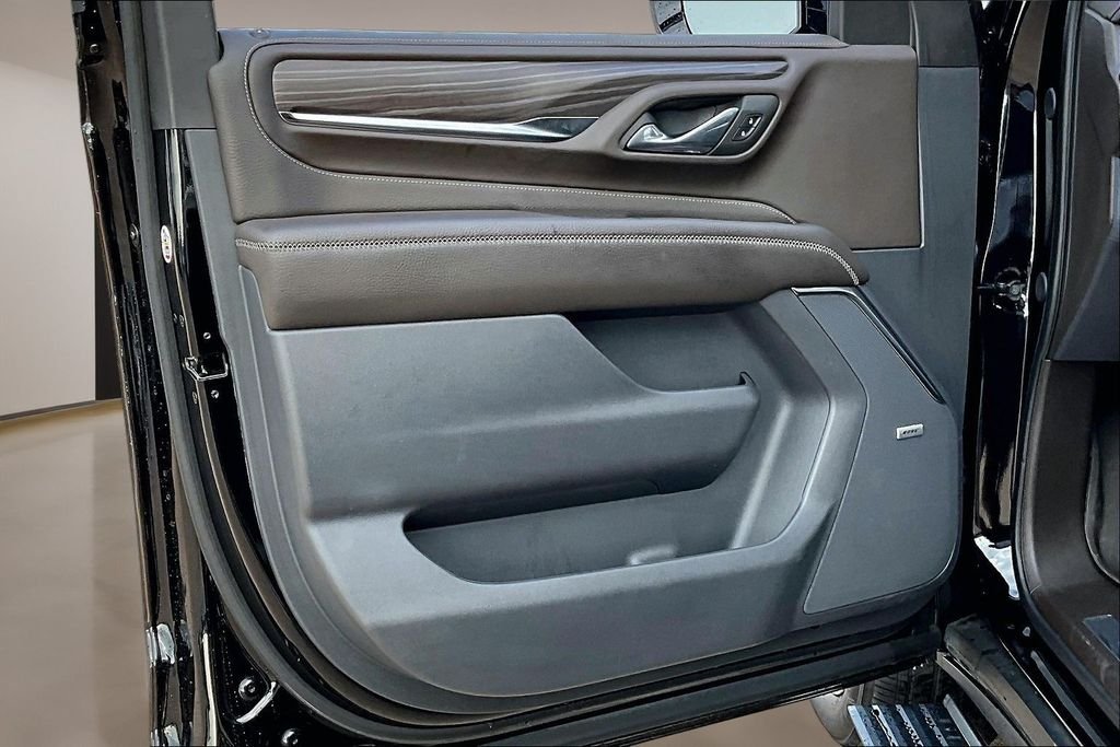 Used 2024 Black GMC Denali image 18