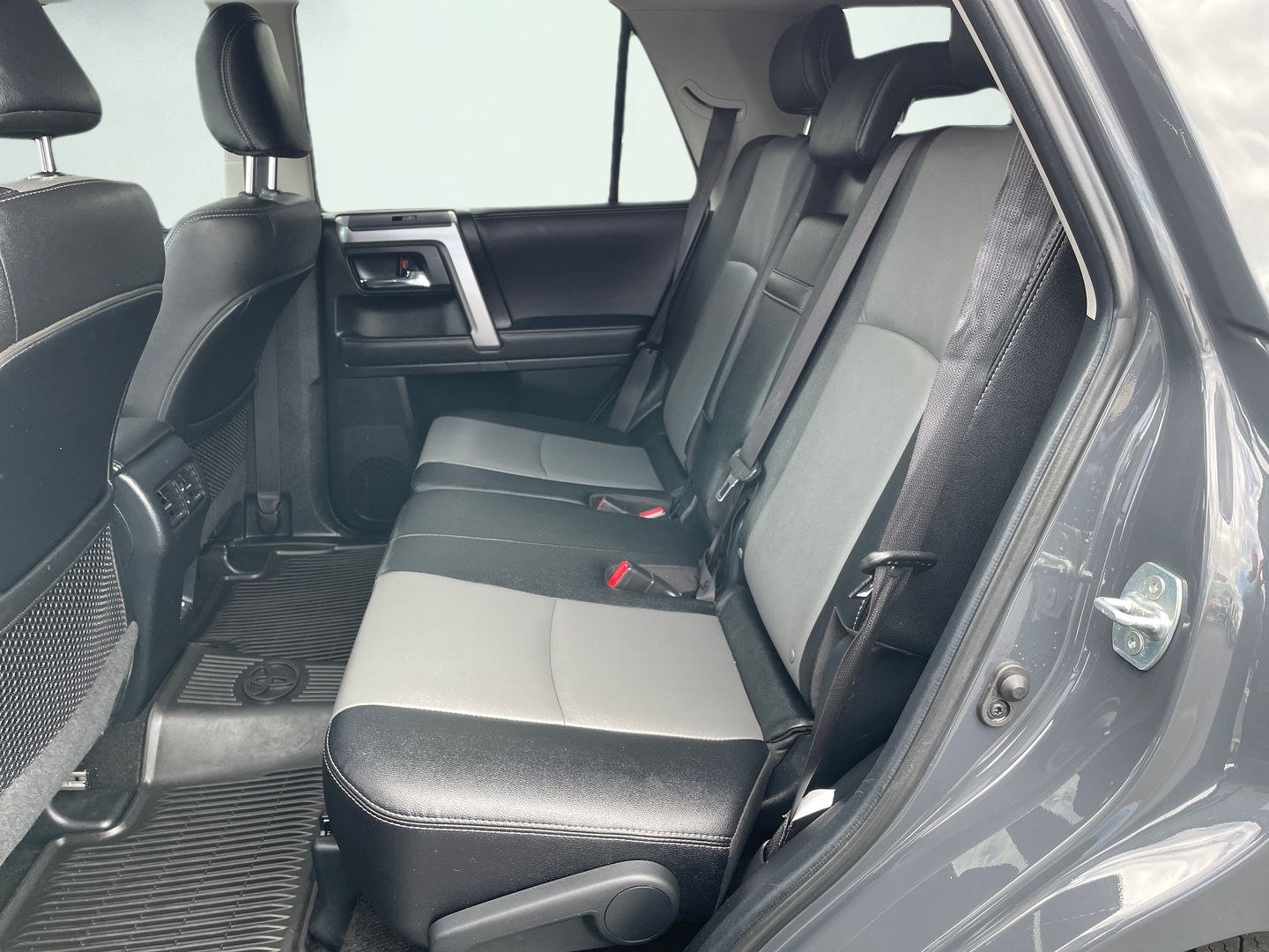 Certified Used 2024  Toyota SR5 Premium image 15
