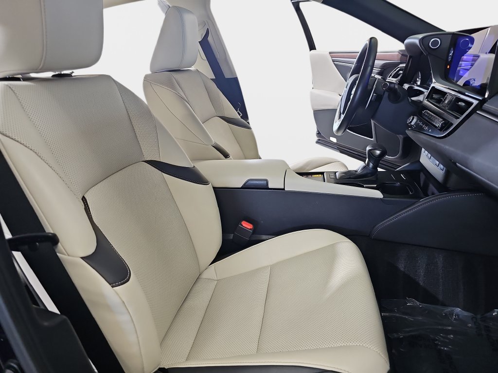 Certified Used 2025 Blue Lexus 300h image 10
