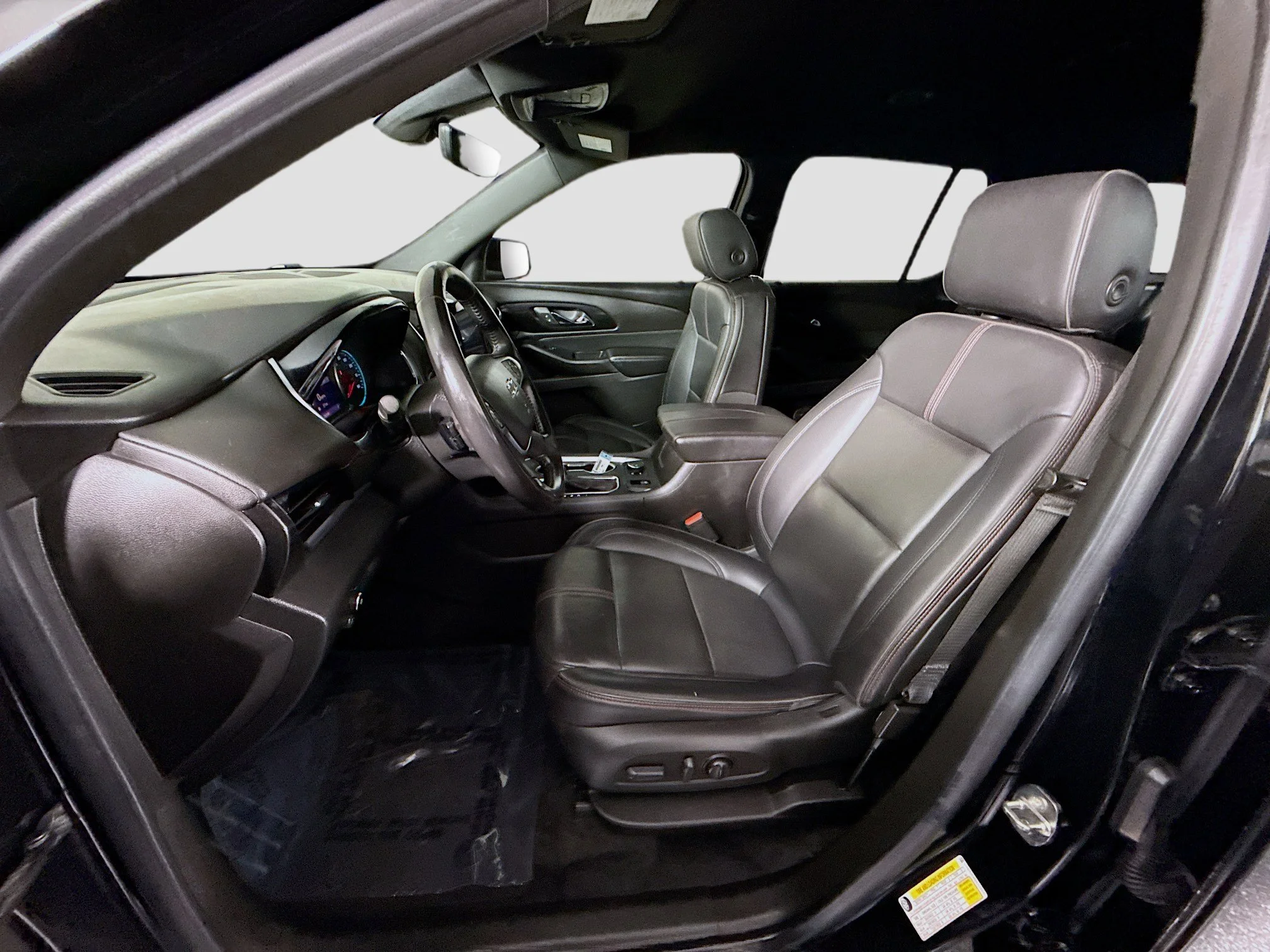 Used 2022 Mosaic Black Metallic Chevrolet RS image 18