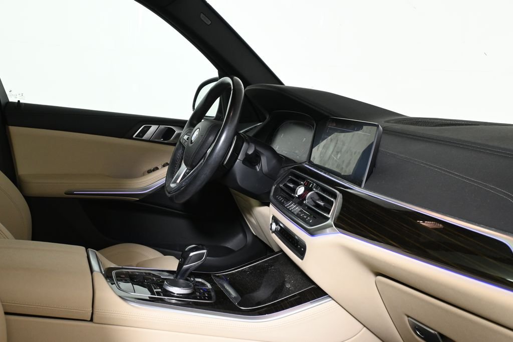 Used 2019 Gray BMW xDrive40i image 8