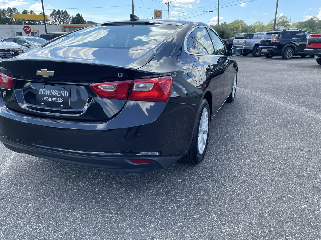 Used 2025 Mosaic Black Metallic Chevrolet LT image 6