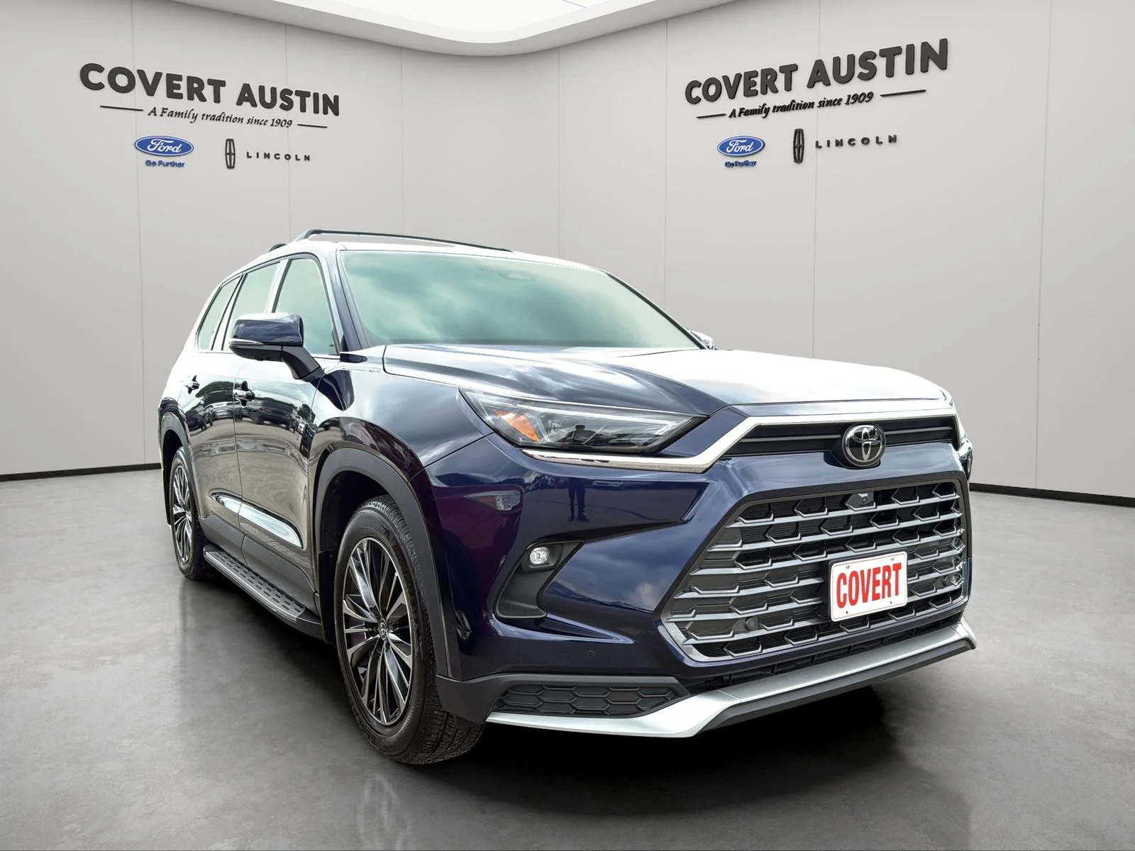 Used 2025 Blue Toyota MAX Platinum image 7