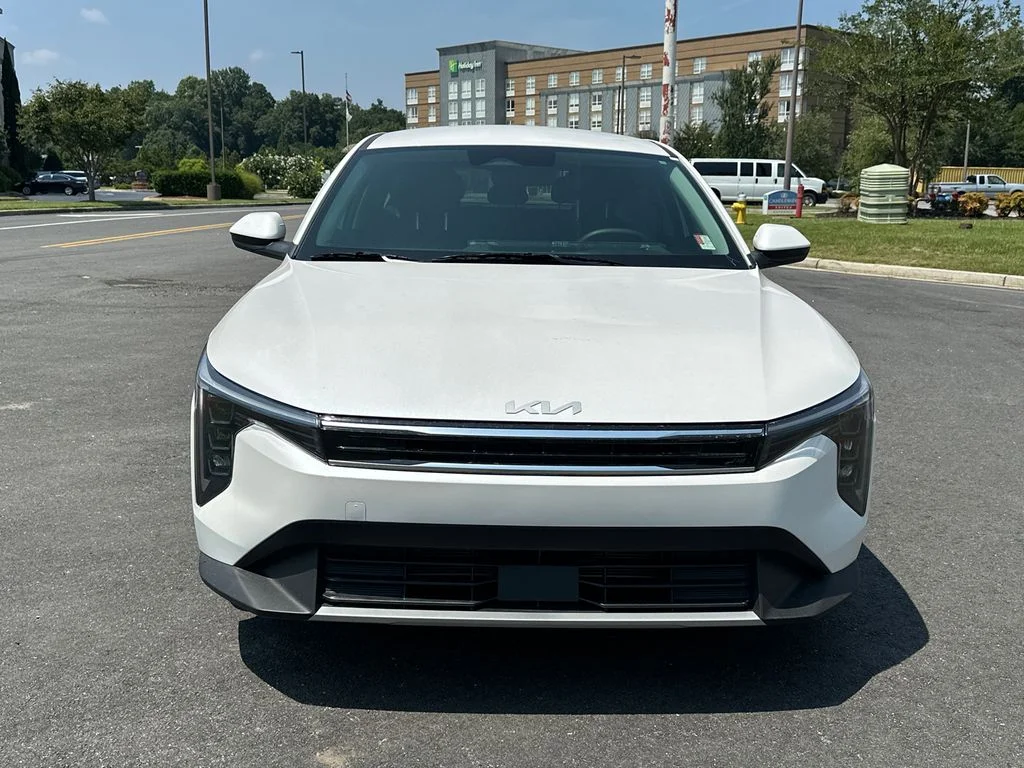 New 2026 White Kia EX image 2