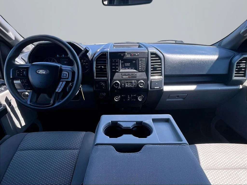 Used 2017 Black Ford XLT image 17