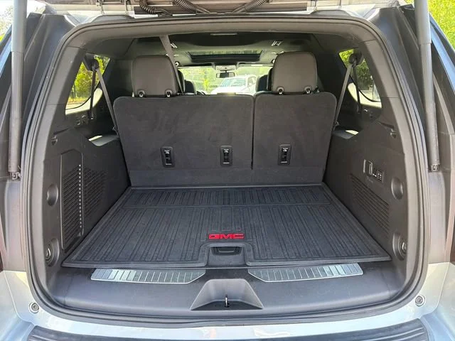 Used 2023 Sterling Metallic GMC AT4 image 18