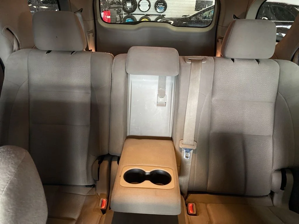 Used 2012 Silver Dodge SXT image 8