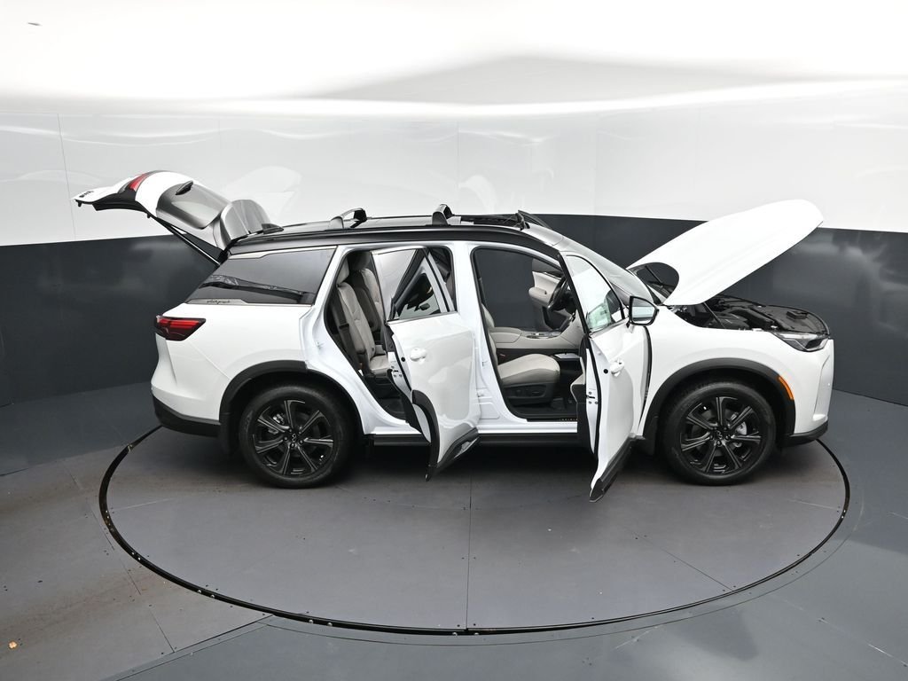 New 2027 2T RAD WHT INFINITI Autograph AWD image 51