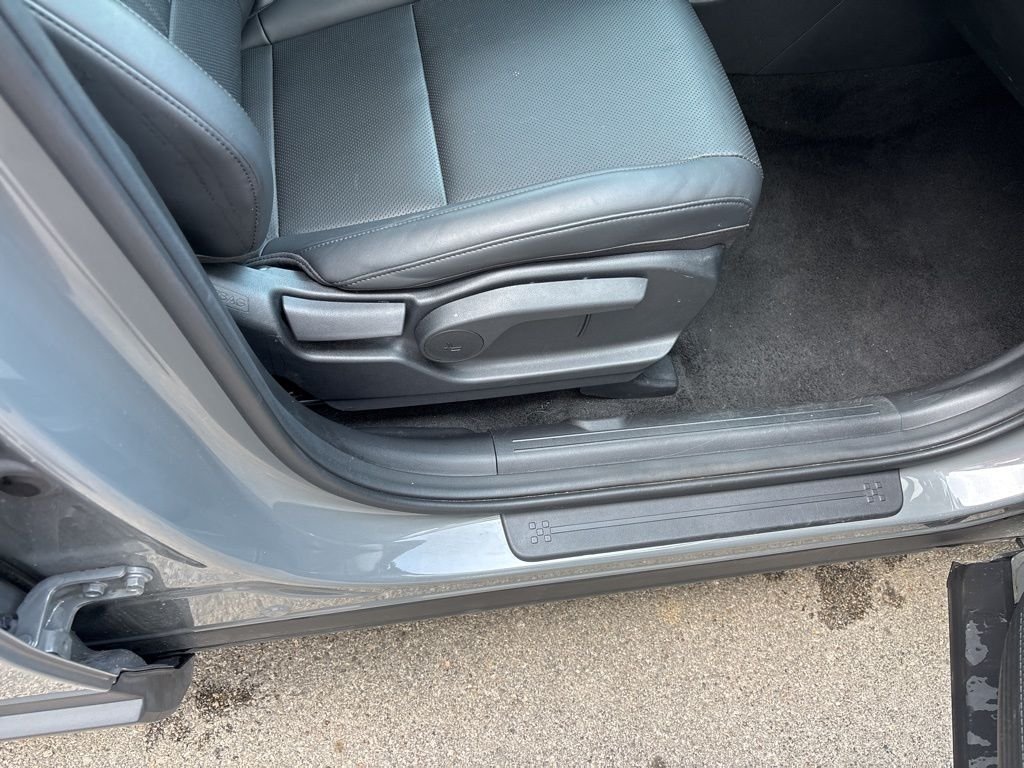 Used 2025 Gray Hyundai SEL image 44