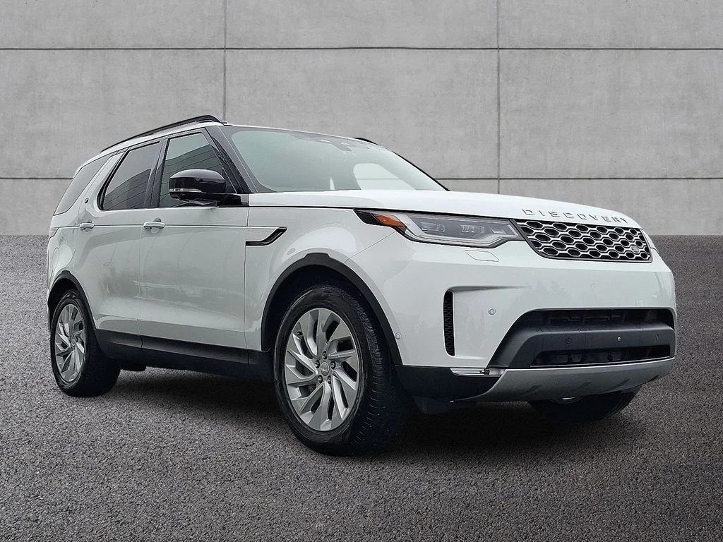 Certified Used 2025 White Land Rover S image 3