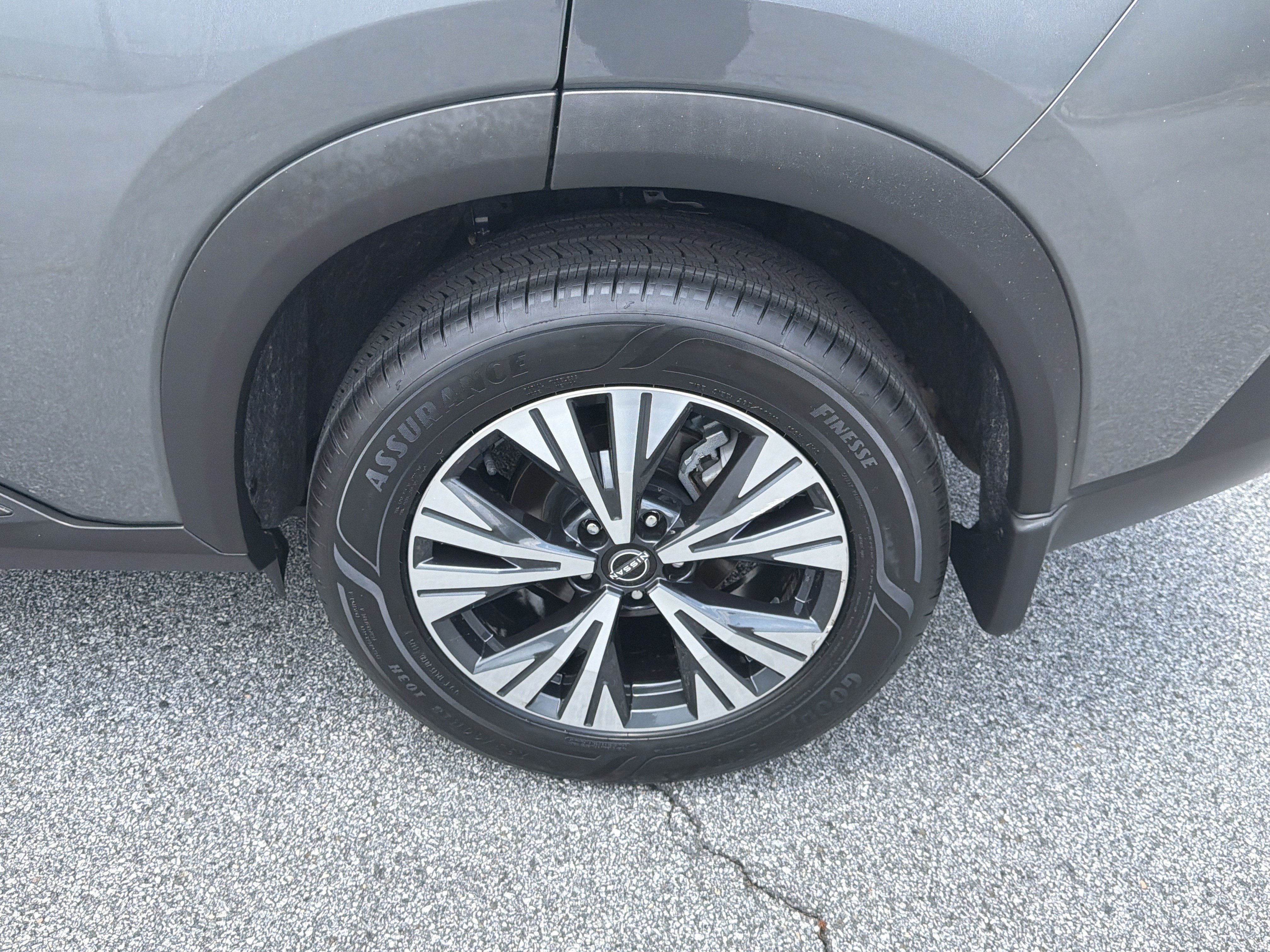 Used 2023 Gun Metallic Nissan SV image 23