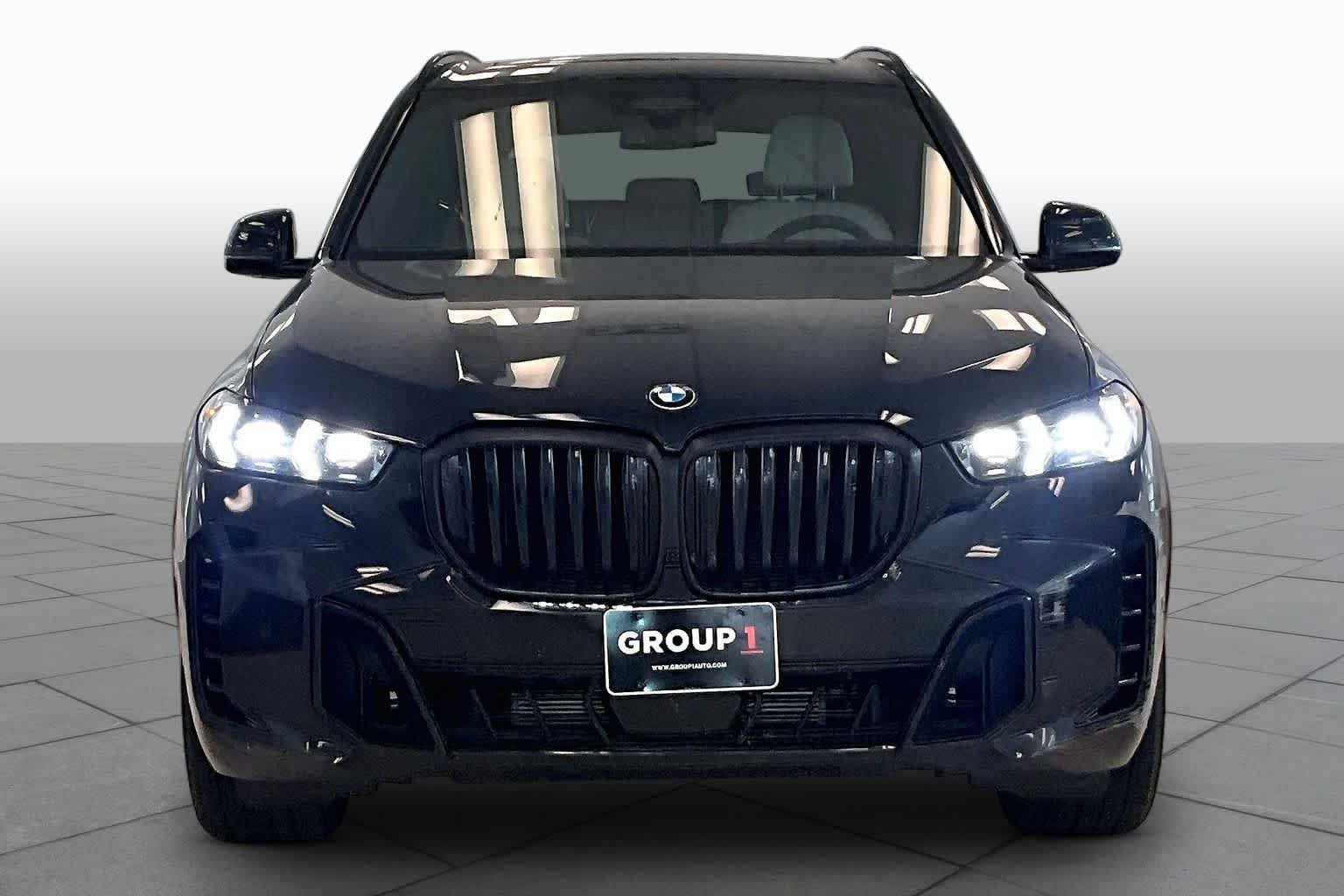 Used 2026 Carbon Black Metallic BMW xDrive40i image 3