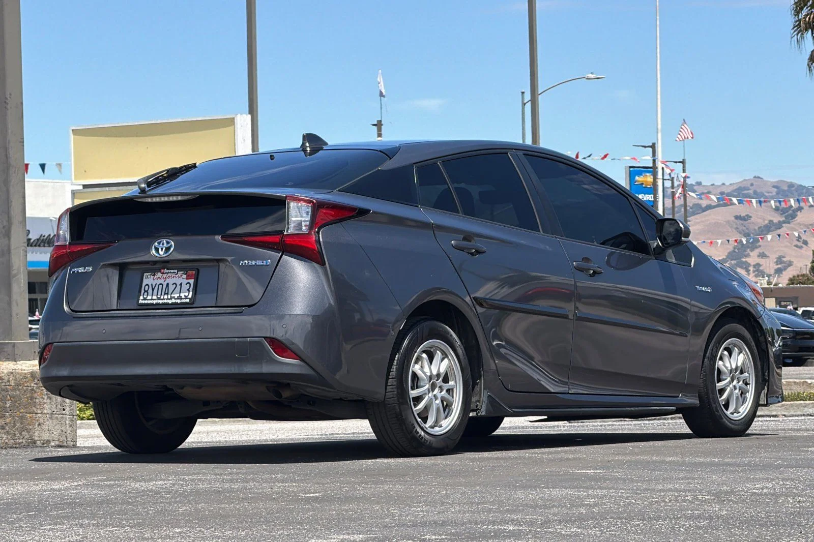 Used 2022 Gray Toyota LE image 5