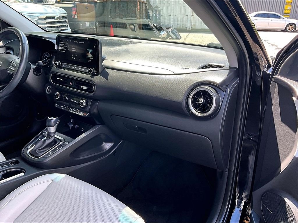 Used 2023 Black Hyundai Limited image 13