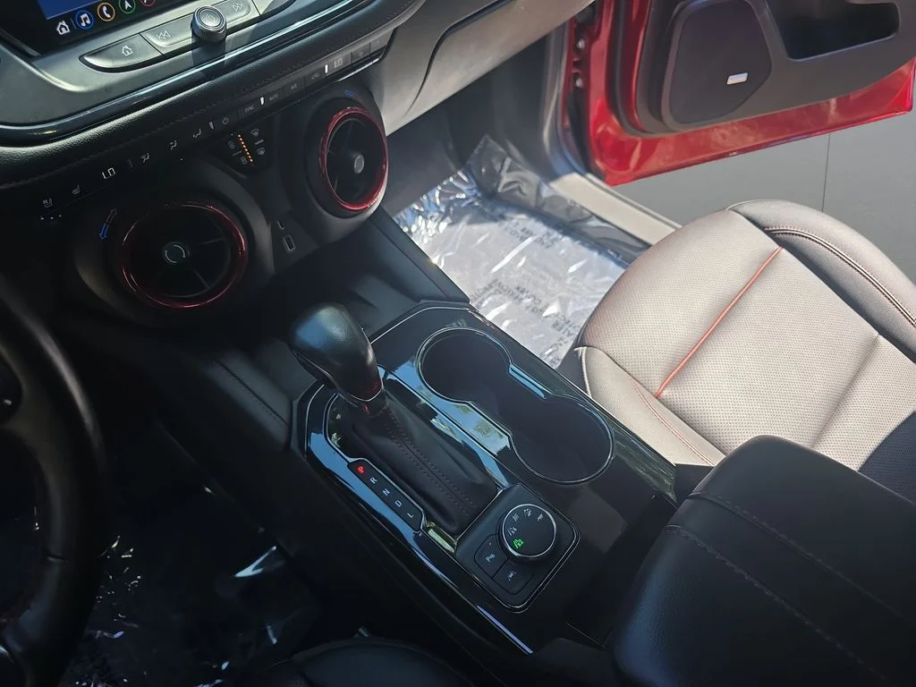 Used 2021 Red Chevrolet RS image 28