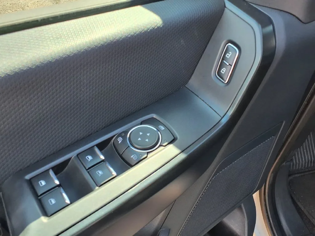 Used 2023 White Ford XL image 17