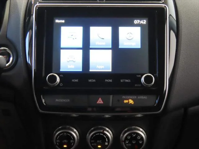 Used 2025  Mitsubishi S image 13