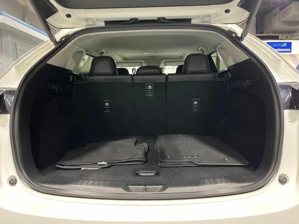 Used 2025 White Metallic Mazda 2.5 S Preferred Package image 34
