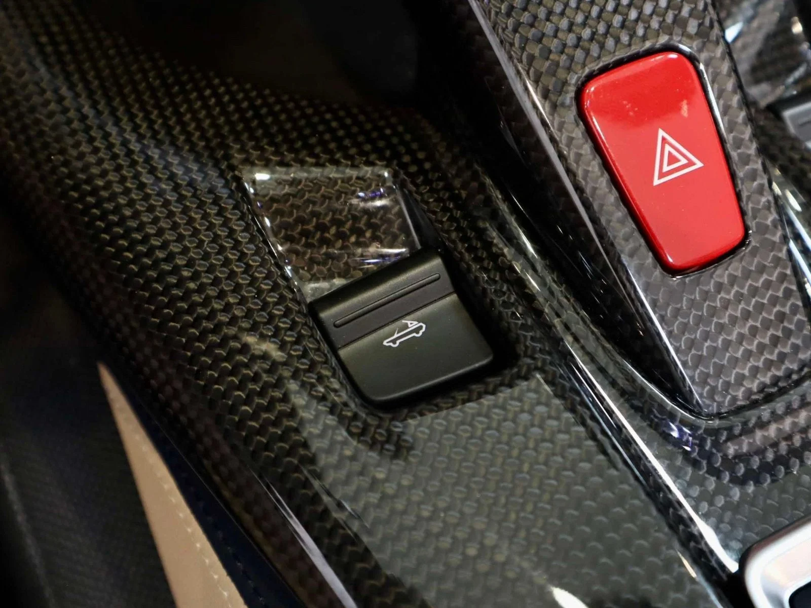 Certified Used 2023 Extra Sample Ferrari  image 30