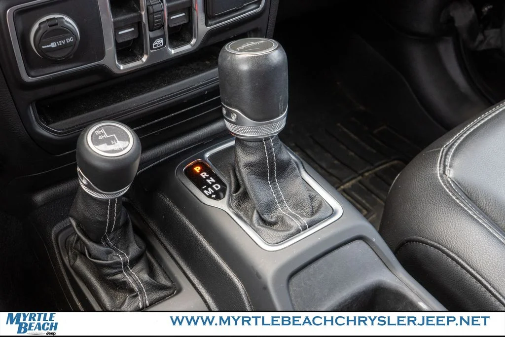Used 2021 Black Clearcoat Jeep Overland image 26