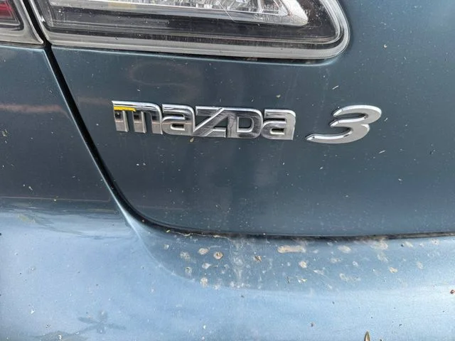 Used 2010 Blue Mazda i Touring image 20