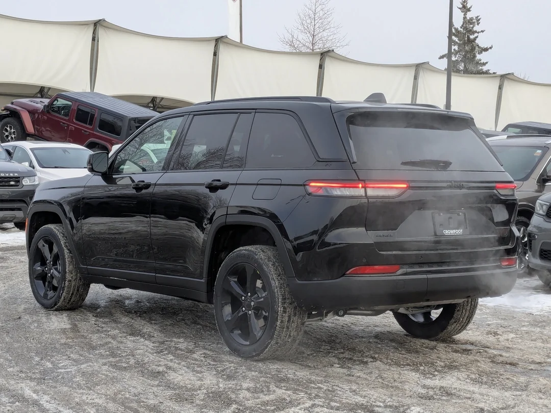 New 2025 Black Jeep Altitude - - 4x4 - Power Sunroof - Power Liftgate - Wireless Charging - 20 Black Wheels & More! image 6