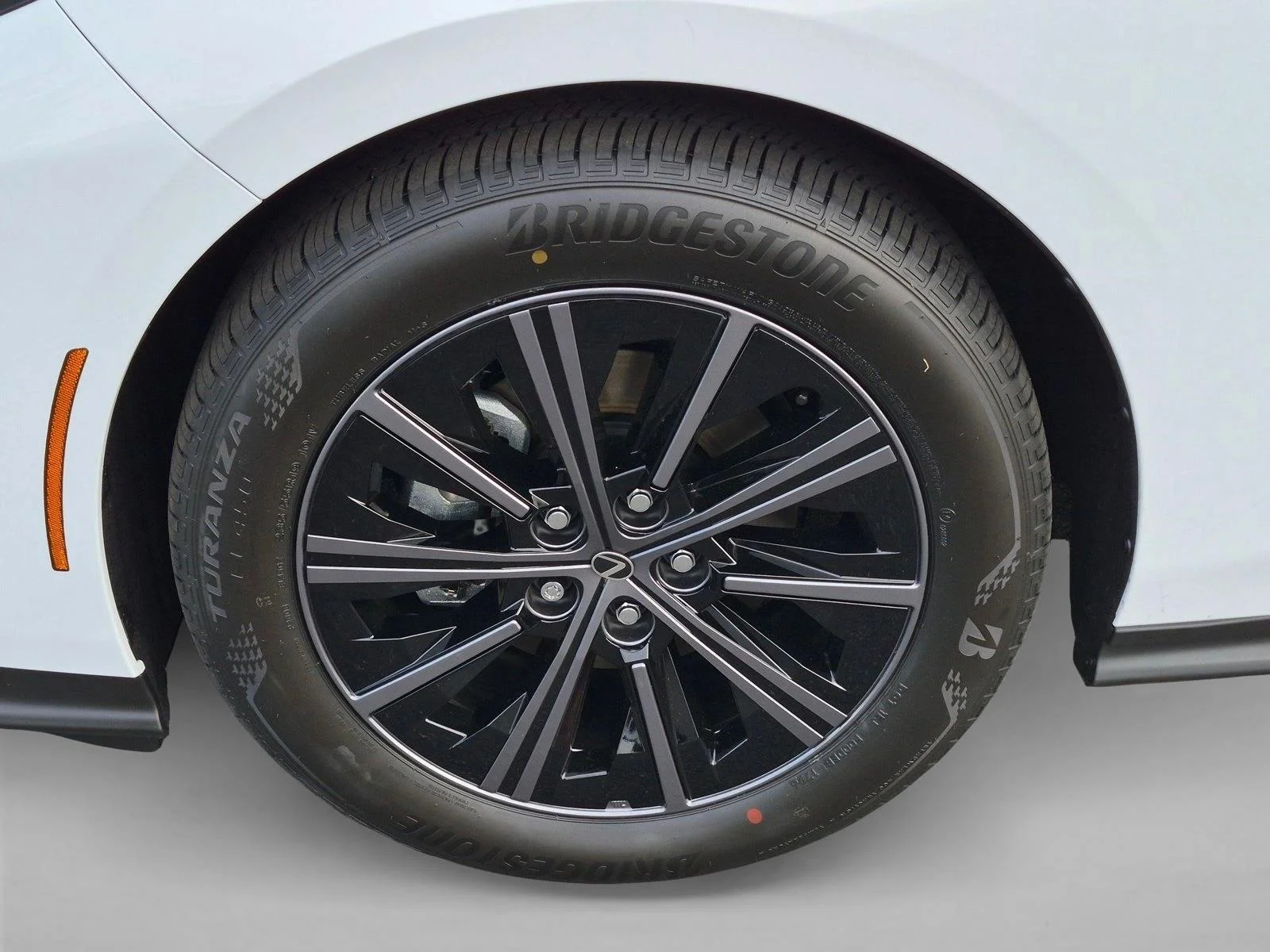 New 2026 Ultra White Lexus ES 350h PREMIUM image 9