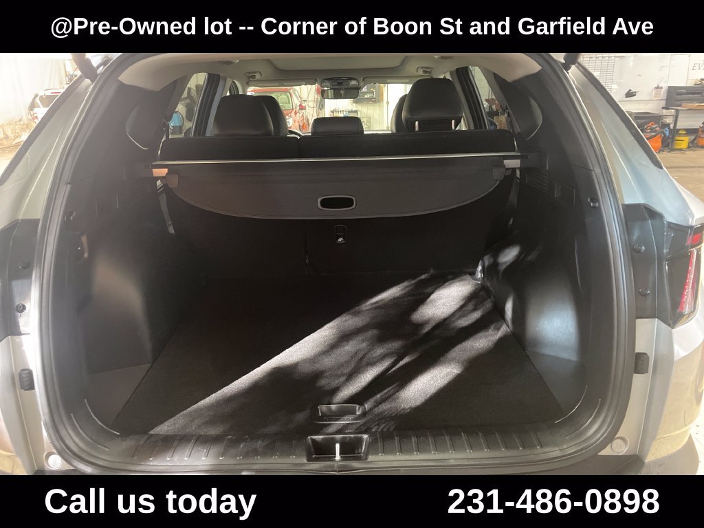 Used 2022 Silver Hyundai Limited image 10