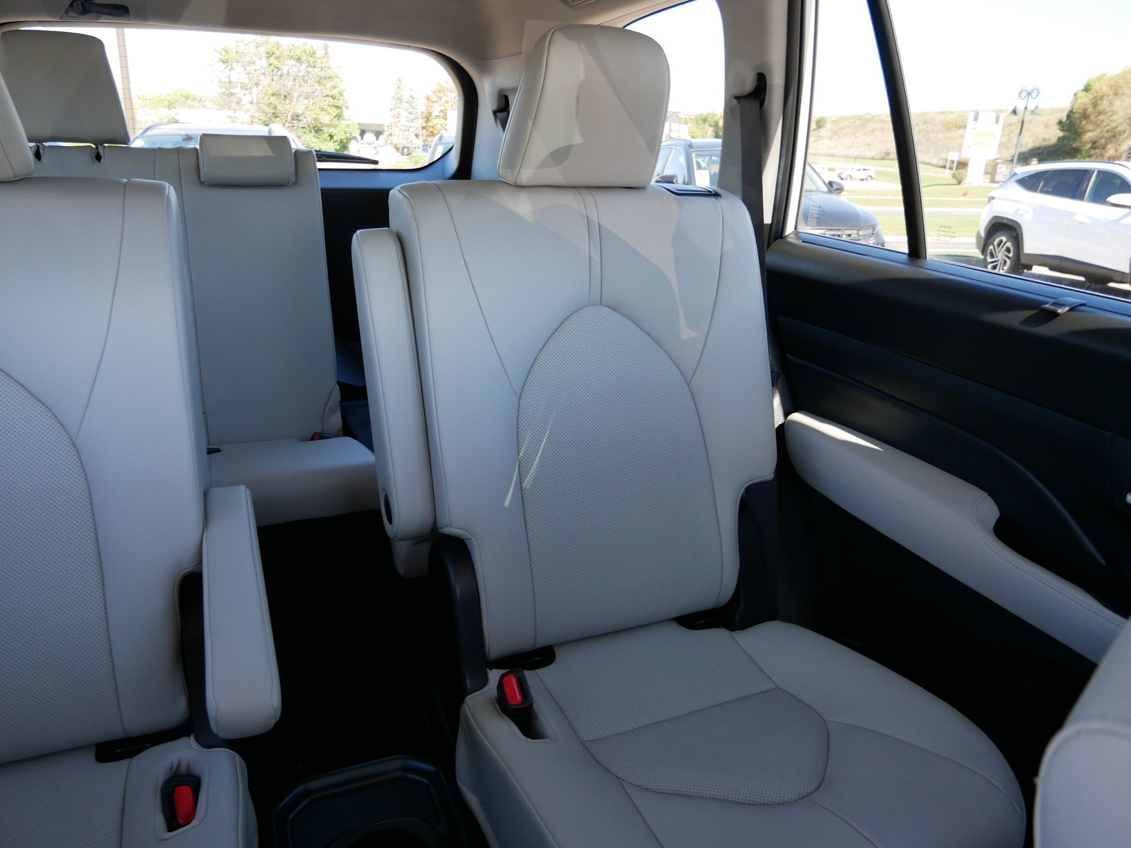 2024 Toyota Grand Highlander XLE - Photo 14