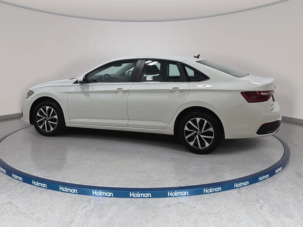 Used 2024 Pure White Volkswagen 1.5T S image 9
