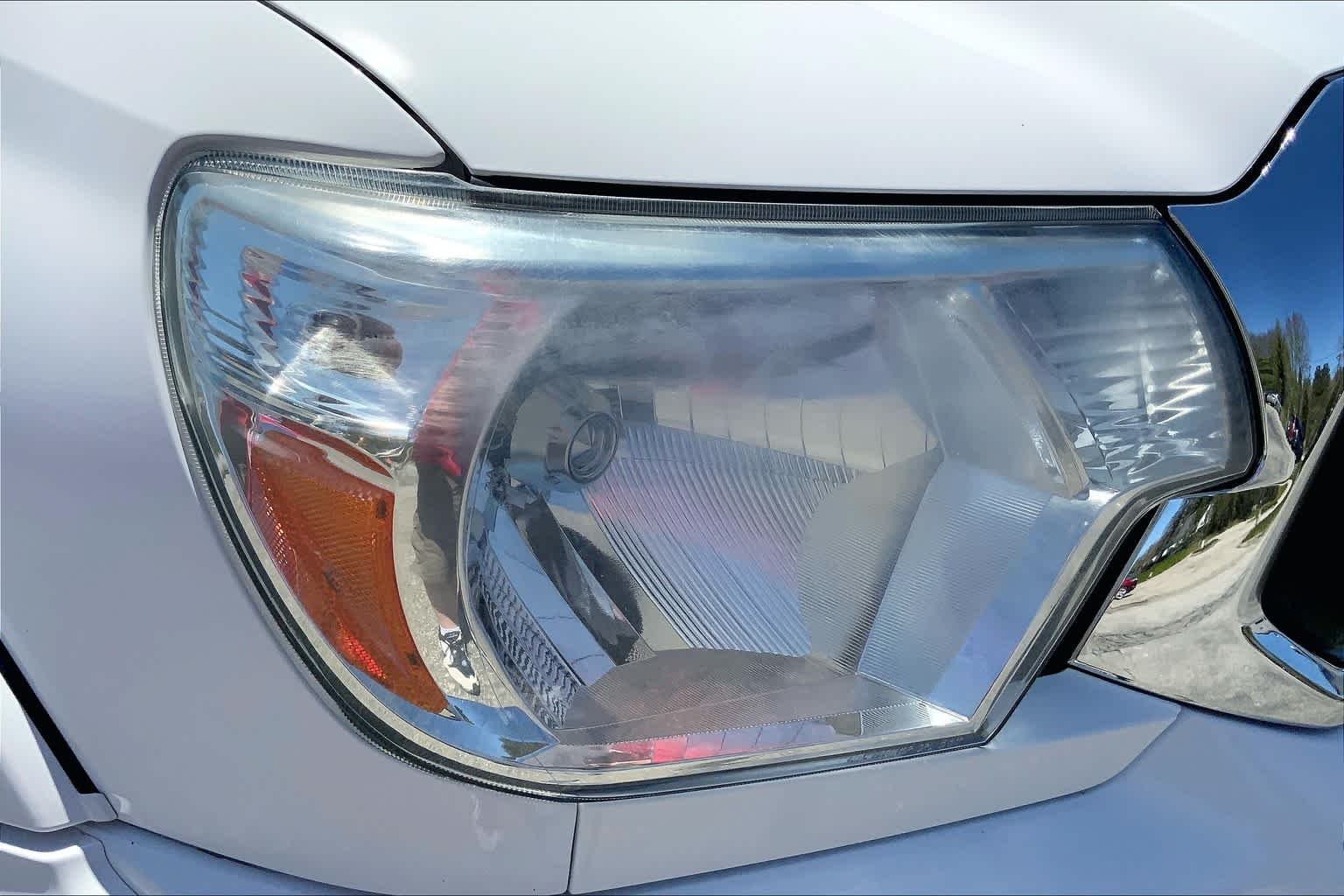Used 2013 Super White Toyota  image 25