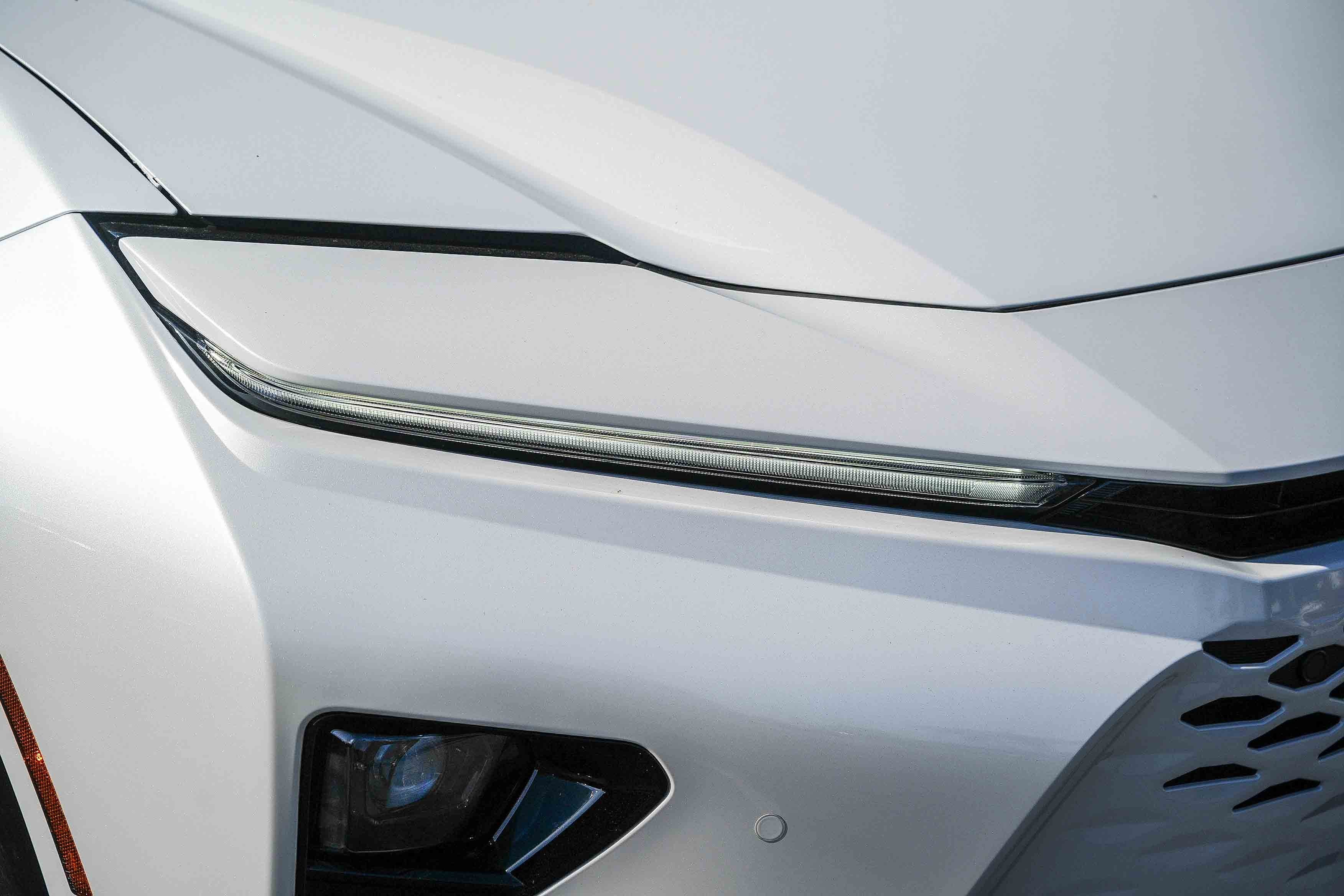 New 2026 Oxygen White <sup>1</sup> Toyota  Limited image 2