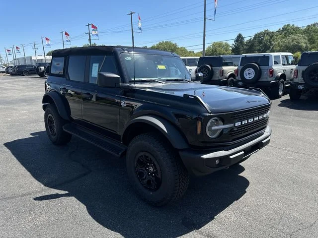 New 2026 Shadow Black Ford Outer Banks® image 36