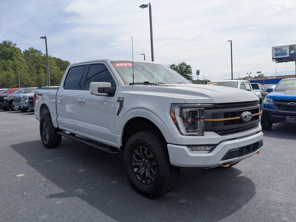 Used 2023  Ford Tremor image 3
