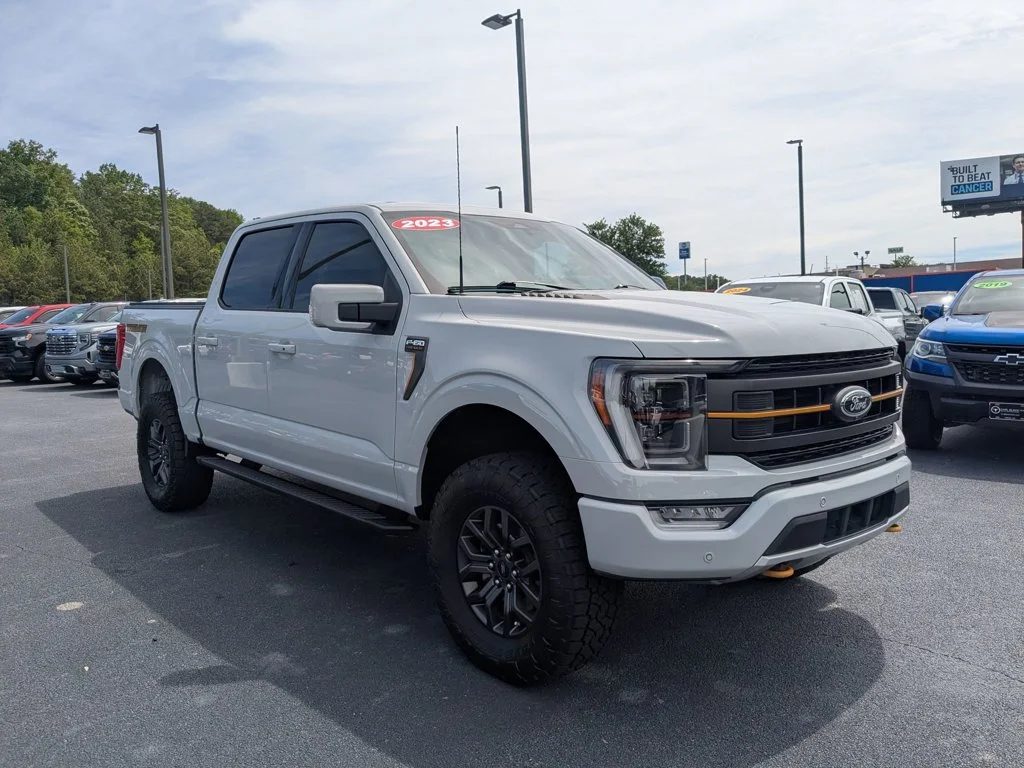Used 2023  Ford Tremor image 3