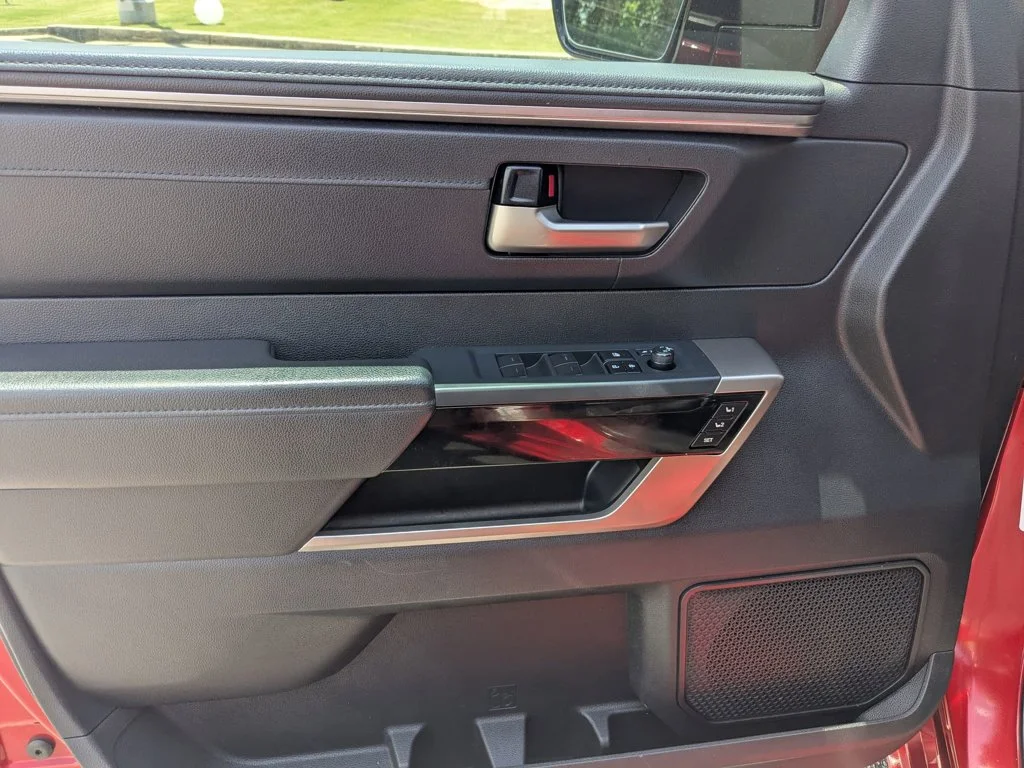 Used 2022  Toyota Limited image 11