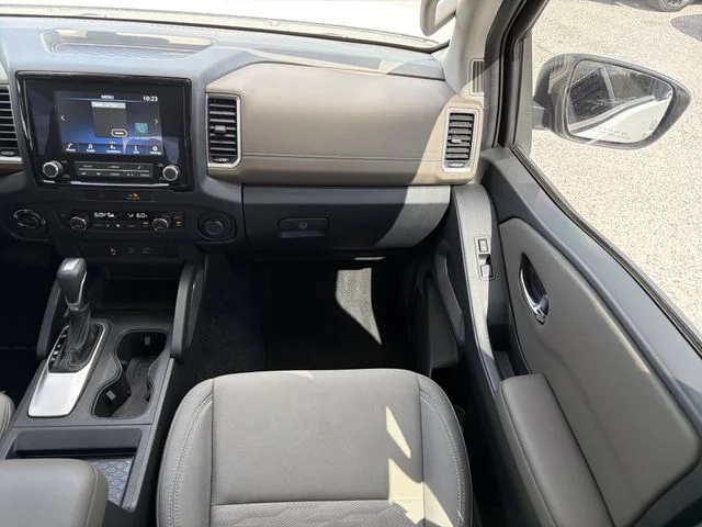 Used 2022 White Nissan SV image 14