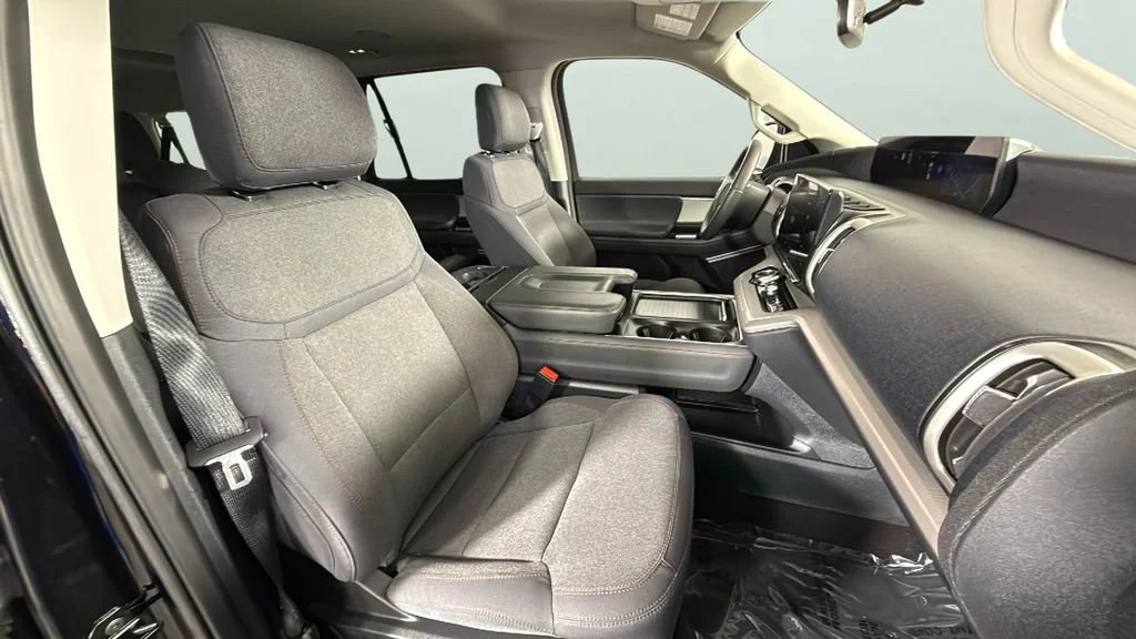 Used 2025  Ford Active image 31