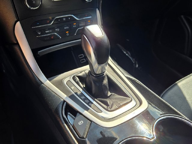 Used 2016 Blue Ford SEL image 26