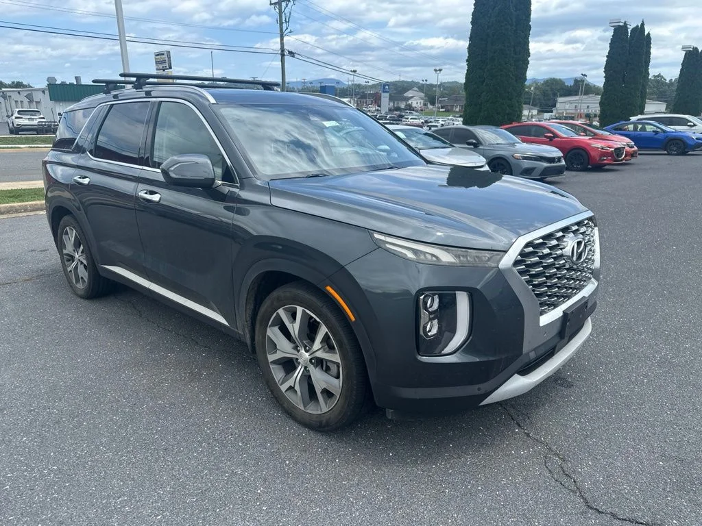 Used 2020 Graphite Hyundai SEL image 3
