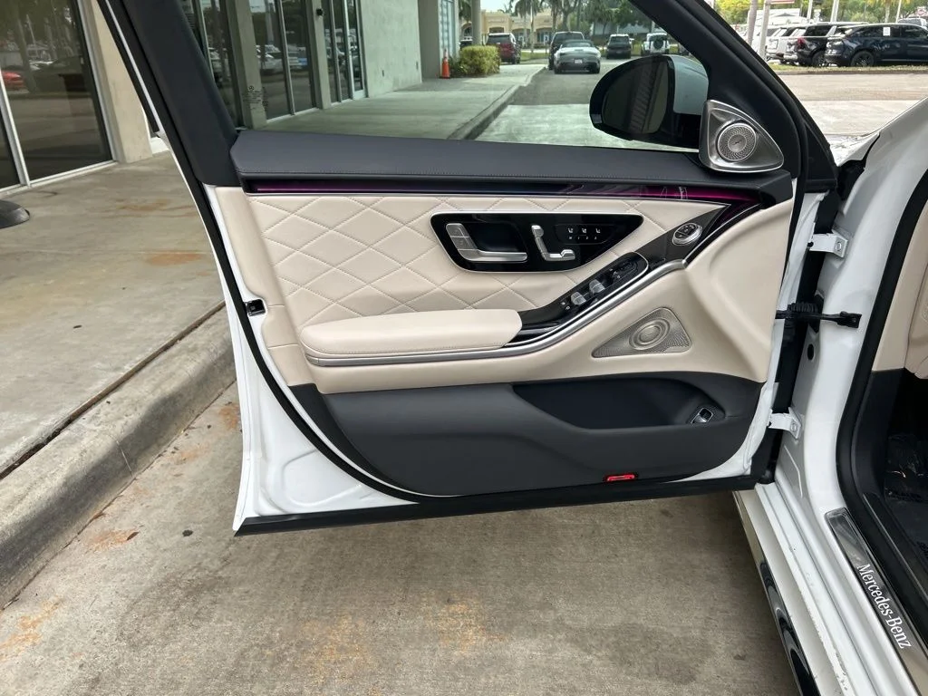 2024 Mercedes-Benz S-Class S 580e - Photo 49