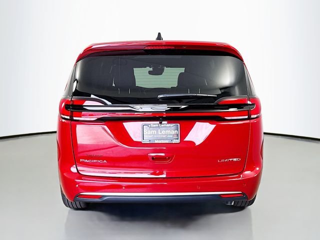 New 2027 Red Hot Pearl-Coat Exterior Paint Chrysler Limited image 6