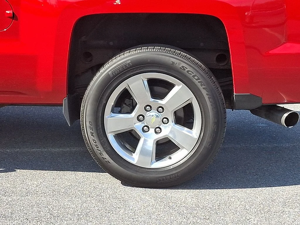 Used 2014 Red Chevrolet LT image 7