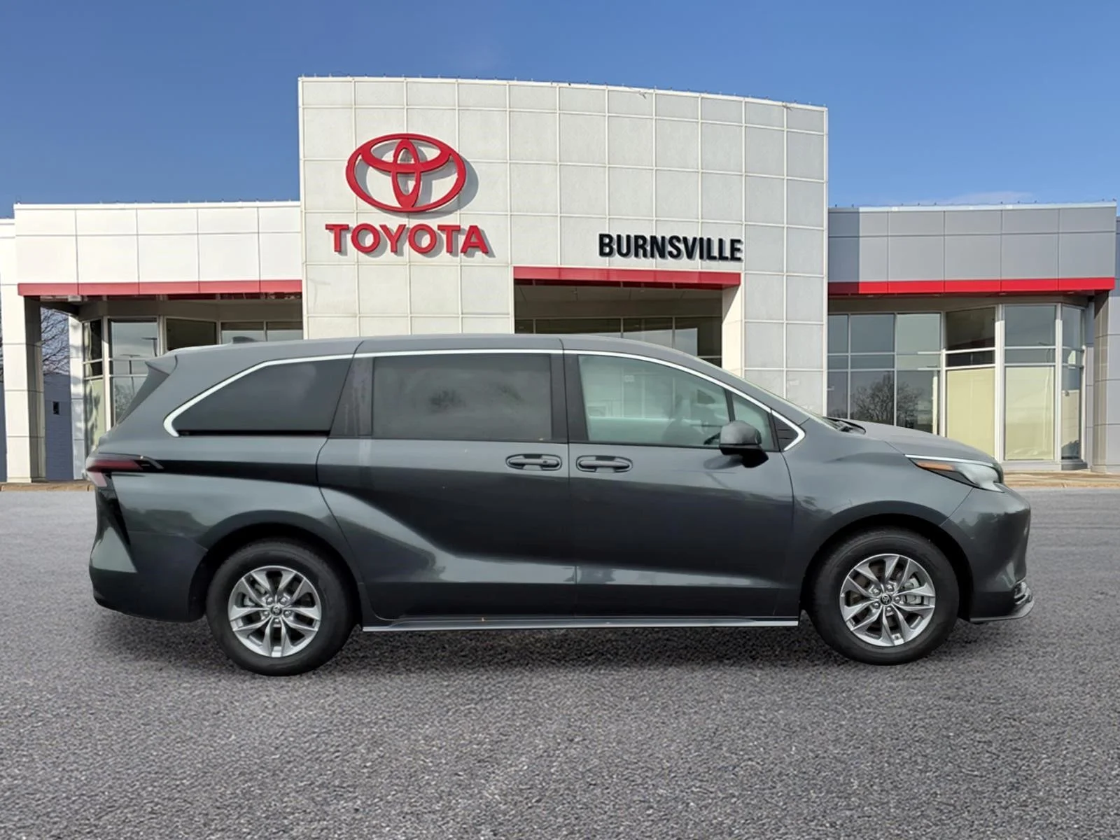 Certified 2025 Toyota Sienna LE with VIN 5TDKRKEC1SS245953 for sale in Burnsville, Minnesota
