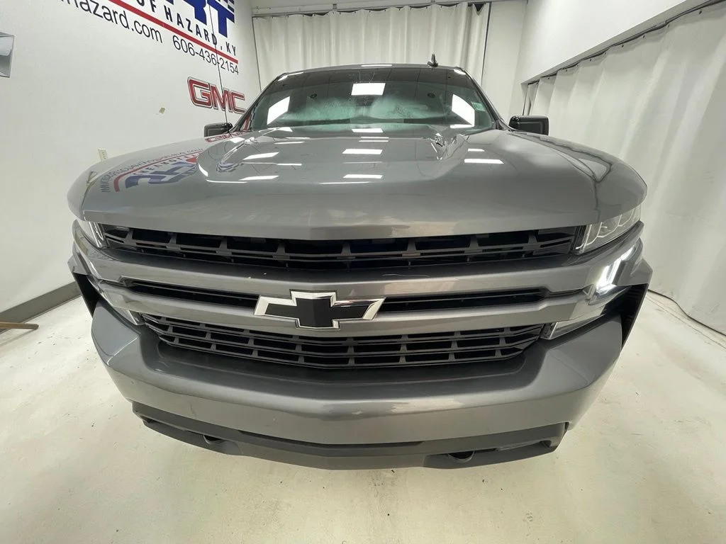 Used 2021 Gray Chevrolet RST image 2
