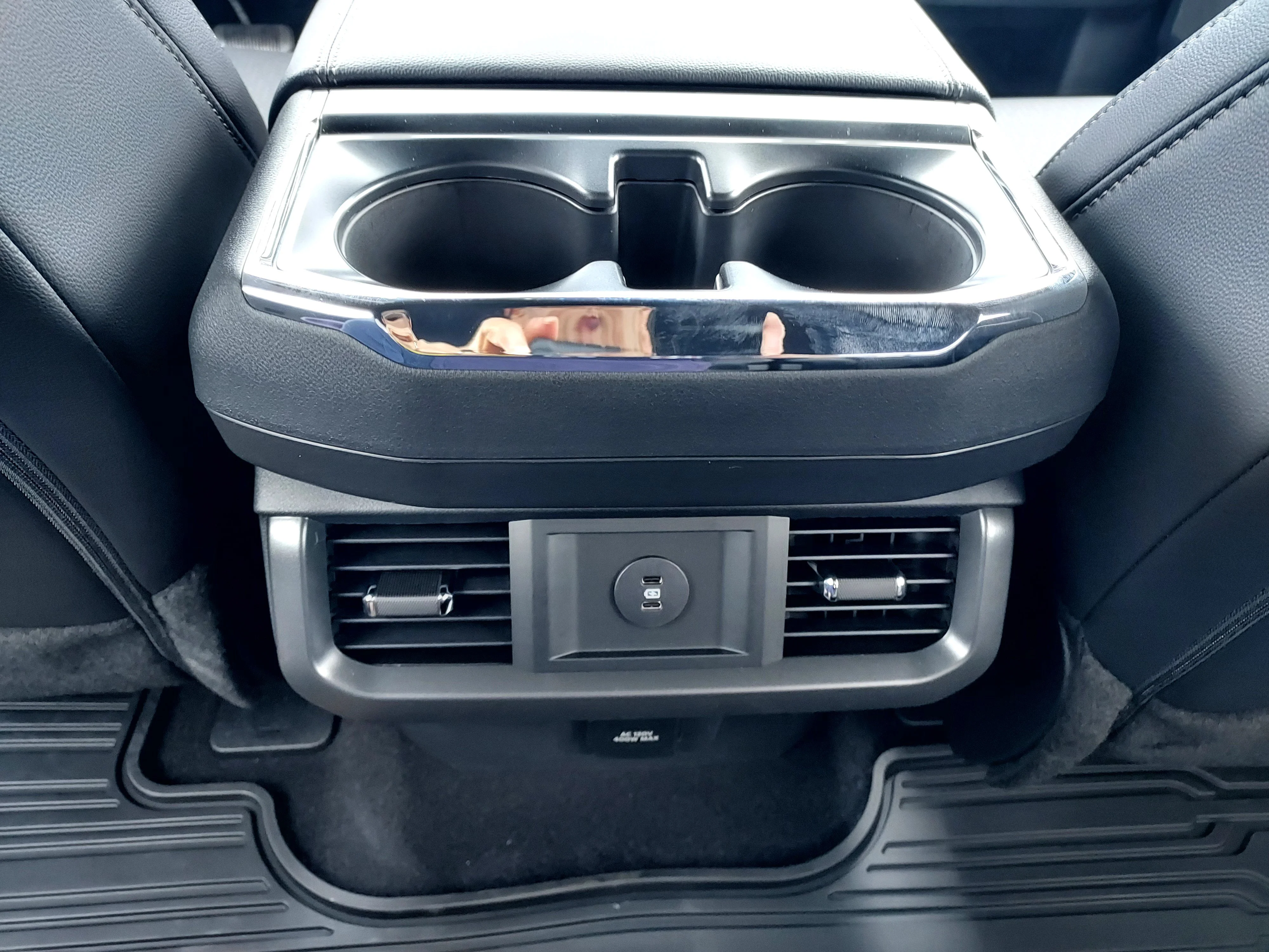 New 2026 Carbonized Gray Metallic Ford LARIAT image 19