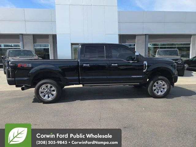 Used 2018 Shadow Black Ford  image 8