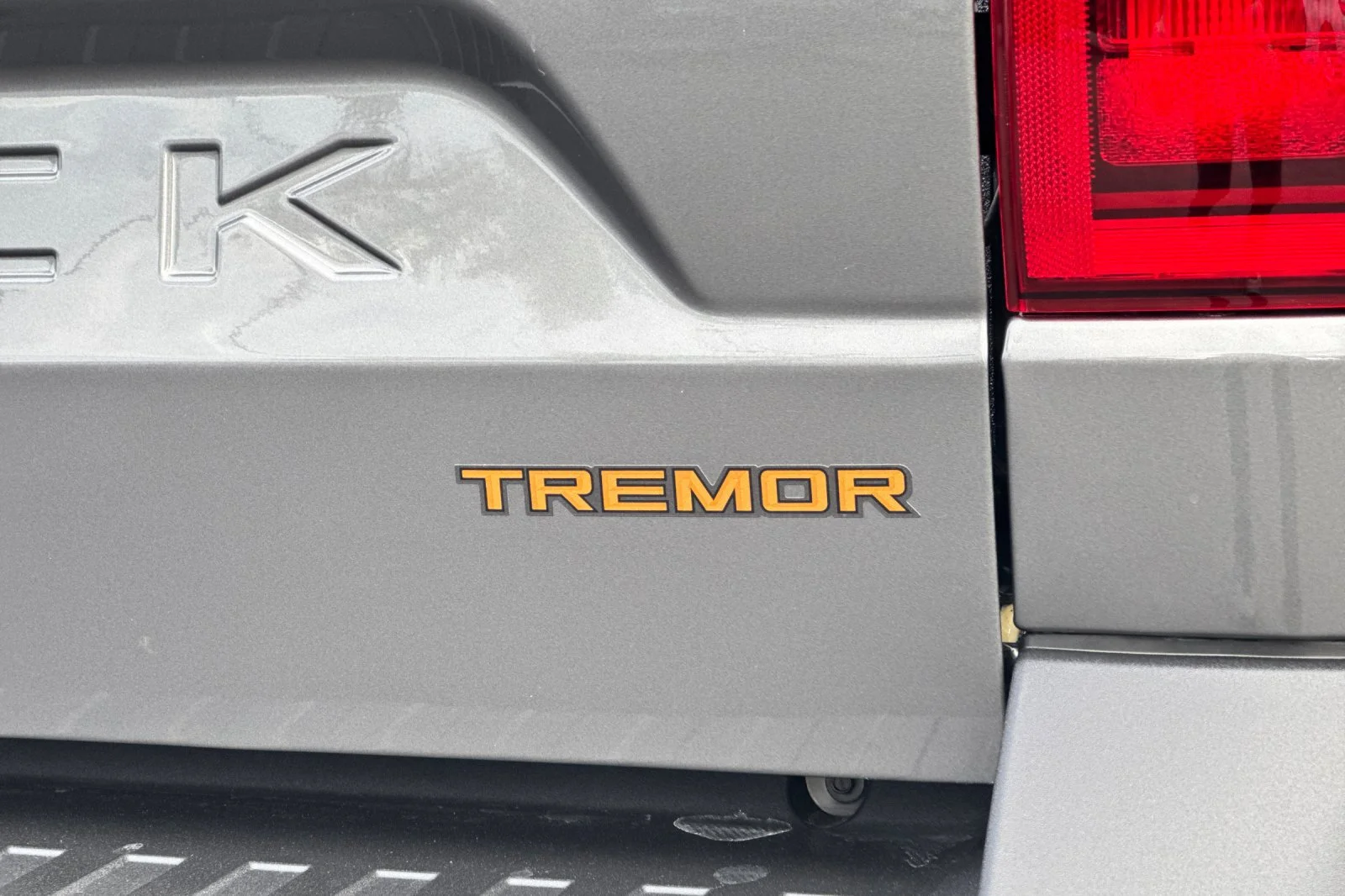 New 2026 Carbonized Gray Metallic Ford Tremor® image 32